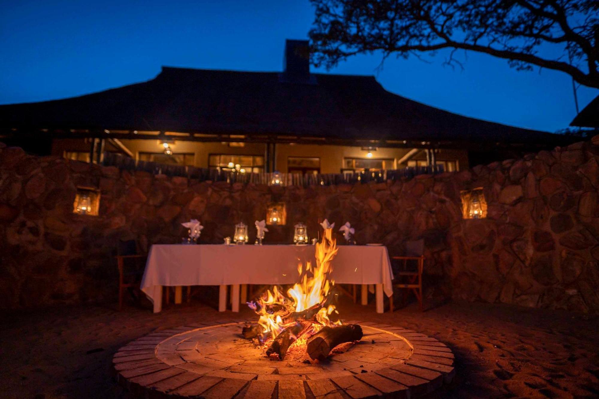Ekuthuleni Lodge ストランド エクステリア 写真