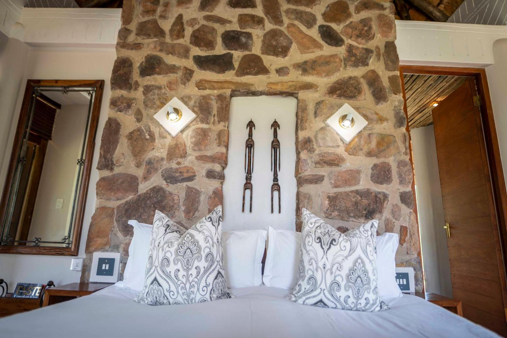Ekuthuleni Lodge ストランド エクステリア 写真