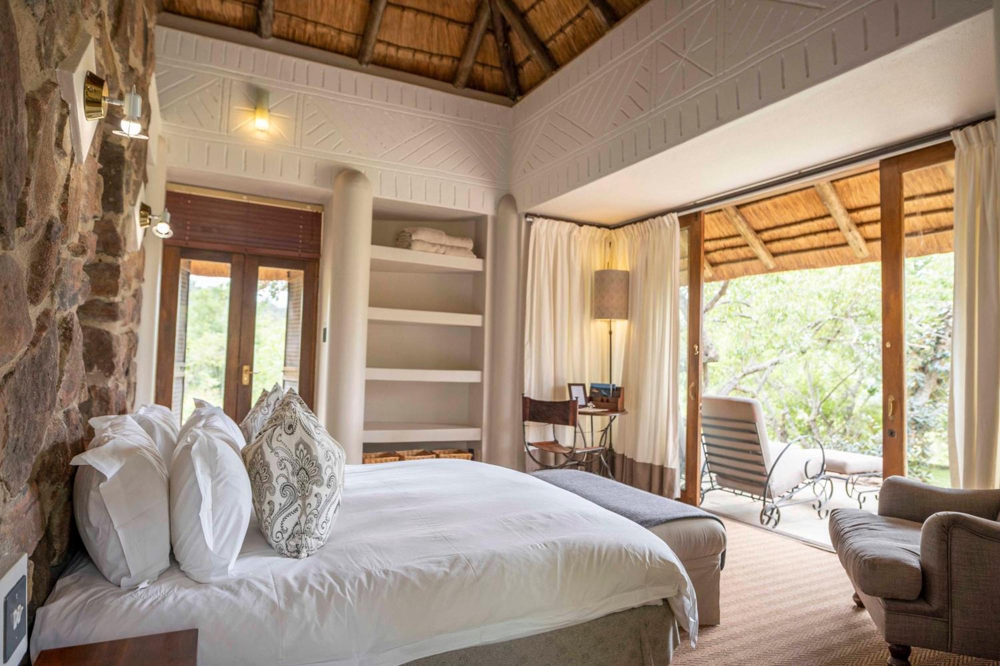 Ekuthuleni Lodge ストランド エクステリア 写真